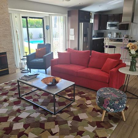 Beautiful Palm Springs Home Large Private Yard ภายนอก รูปภาพ