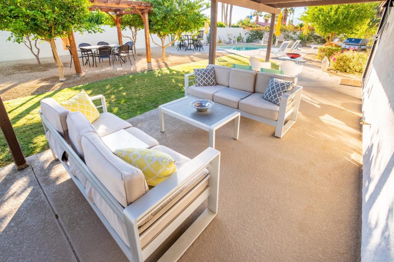 Beautiful Palm Springs Home Large Private Yard ภายนอก รูปภาพ