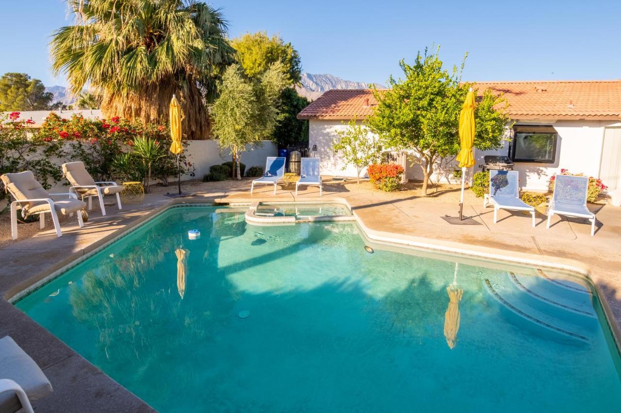 Beautiful Palm Springs Home Large Private Yard ภายนอก รูปภาพ