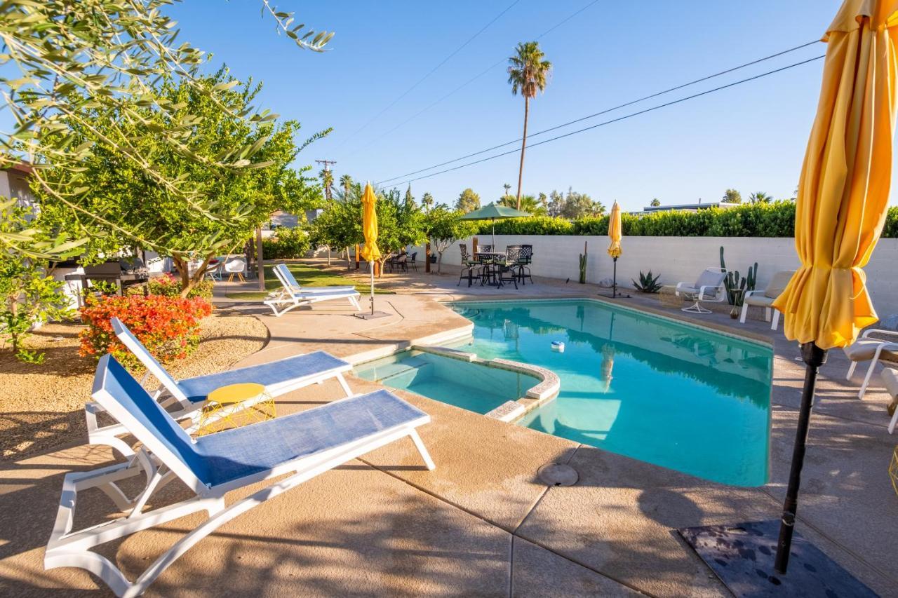 Beautiful Palm Springs Home Large Private Yard ภายนอก รูปภาพ