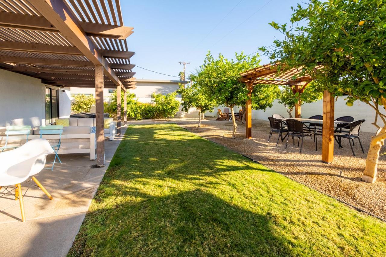 Beautiful Palm Springs Home Large Private Yard ภายนอก รูปภาพ